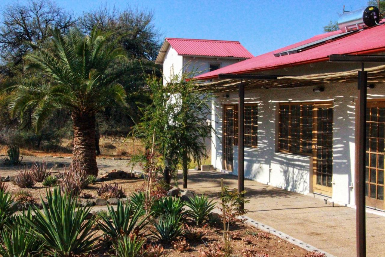 Otjisazu Guest Farm Villa Khorusepa ภายนอก รูปภาพ