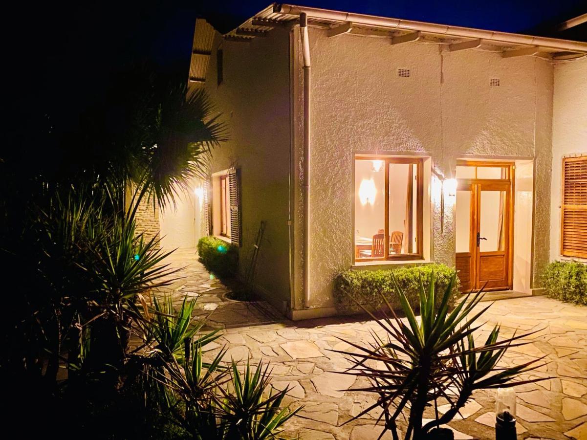 Otjisazu Guest Farm Villa Khorusepa ภายนอก รูปภาพ
