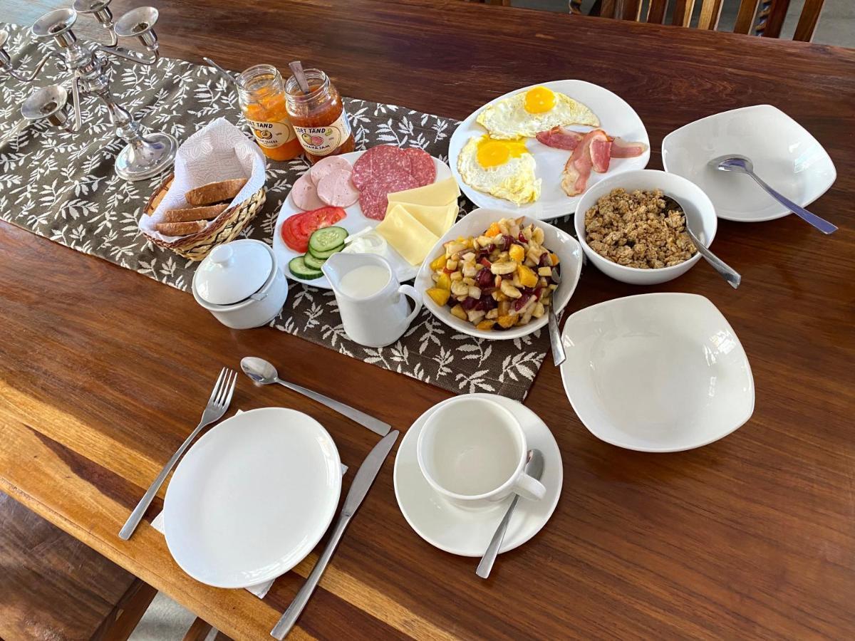 Otjisazu Guest Farm Villa Khorusepa ภายนอก รูปภาพ